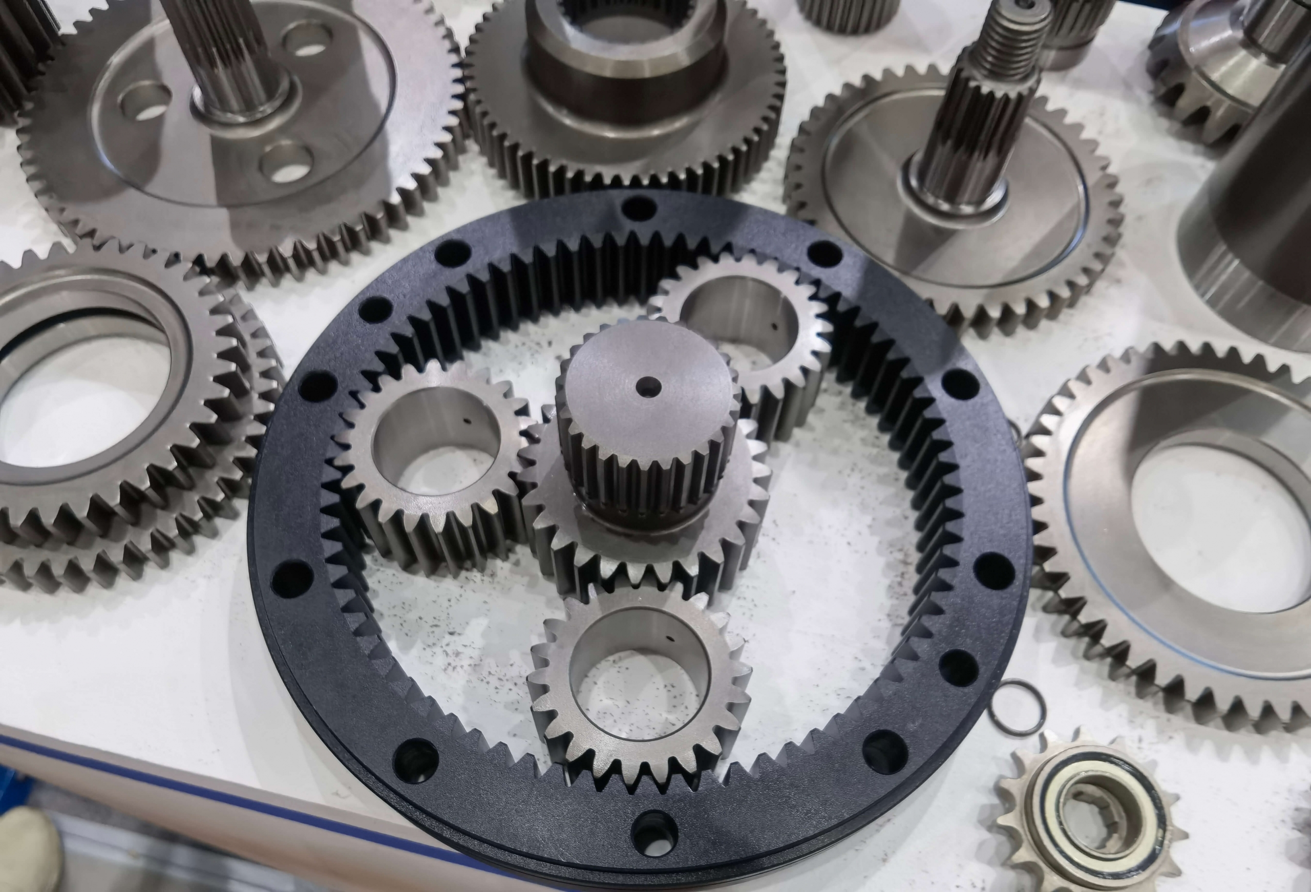 How Many Types of Gear Are the Most Common in Mechanical Transmission