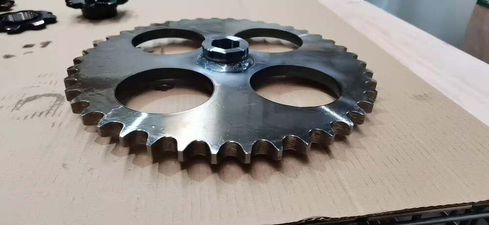 The Difference Between Industrial Sprocket and Gear